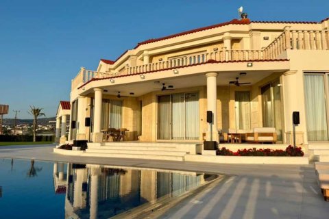 6 bedrooms House in Pegeia, Cyprus No. 78003 1
