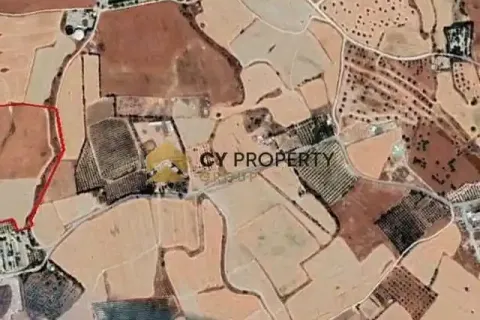 63881m² Land à Tersefanou, Cyprus No. 36186 1