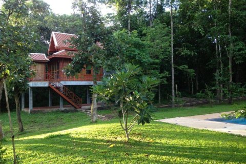 5 bedrooms House in Chiang Mai, Thailand No. 1300 11