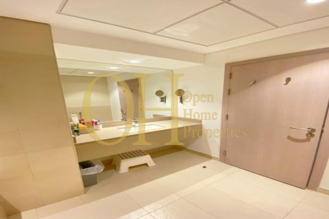 3 dormitorios Apartment en  Yas Island, UAE No. 8534 12