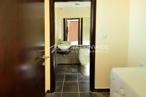 3 bedrooms Villa in Abu Dhabi, UAE No. 3696 5