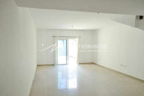 3 bedrooms Villa in Abu Dhabi, UAE No. 3696 7