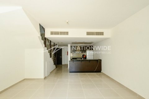 3 bedrooms Villa in Abu Dhabi, UAE No. 3696 15