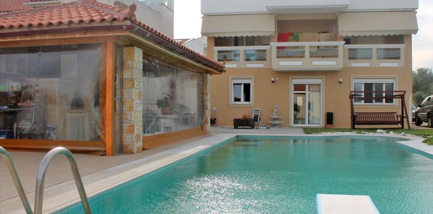 5 bedrooms Villa in Euboea, Greece No. 60310