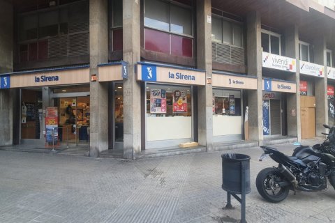 195m² Commercial property in L'Eixample, Spain No. 25573 5