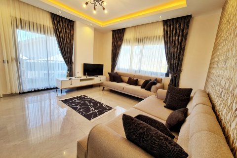 3+1 Penthouse en Kargicak, Turkey No. 12575 14