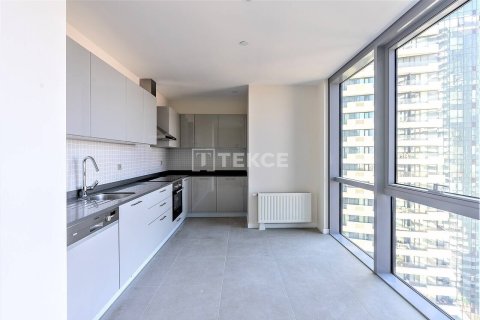 3+1 Apartment in Istanbul, Turkey No. 20879 18