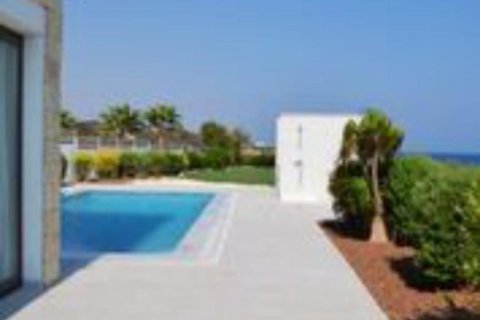 3 bedrooms Villa in Larnaca, Cyprus No. 50701 9