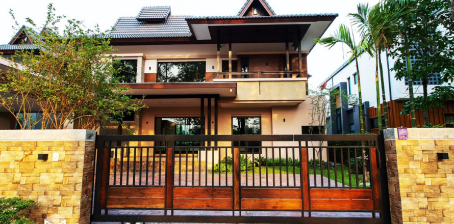 4 bedrooms House in Chiang Mai, Thailand No. 2230