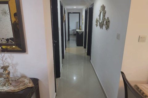 3 dormitorios Apartment en Al Reef, UAE No. 6723 7