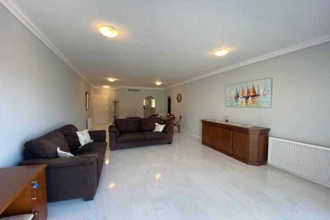 3 bedrooms Apartment in Pyrgos, Cyprus No. 34989 2