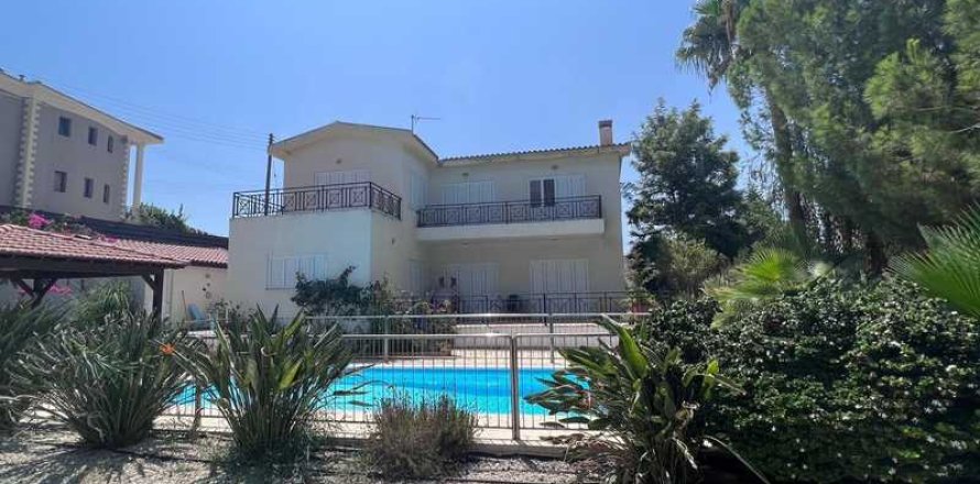 3 dormitorios House en Parekklisia, Cyprus No. 72575