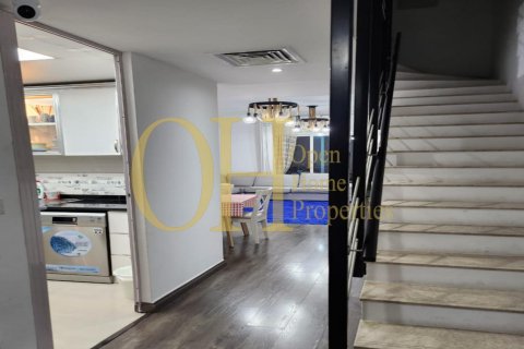 3 dormitorios Townhouse en Al Reef, UAE No. 8797 9