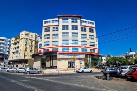 263m² Commercial property en Nicosia, Cyprus No. 47558 4