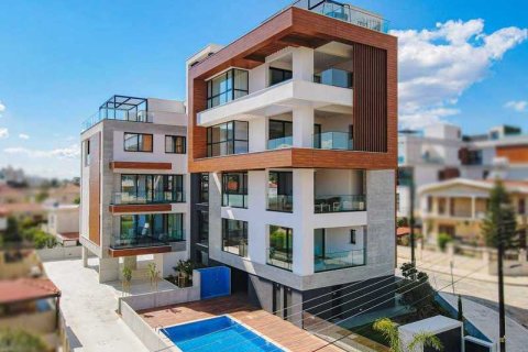 2 dormitorios Apartment en Germasogeia, Cyprus No. 46374 2