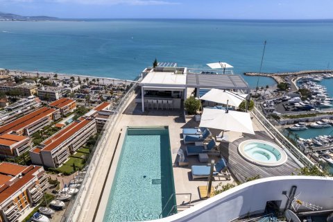 6 dormitorios Apartment en Villeneuve-Loubet, France No. 67329 2