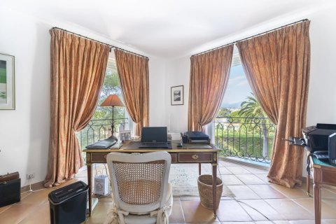 6 bedrooms Villa in Antibes, France No. 67330 27