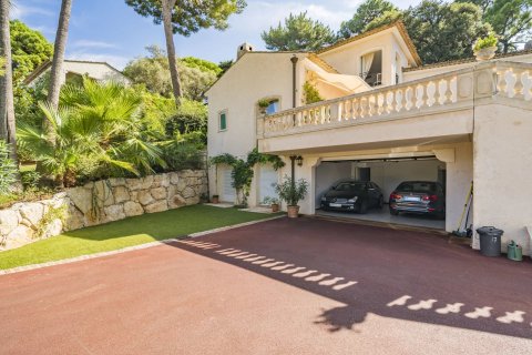 6 bedrooms Villa in Antibes, France No. 67330 20