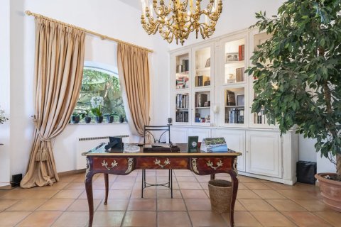 6 bedrooms Villa in Antibes, France No. 67330 21