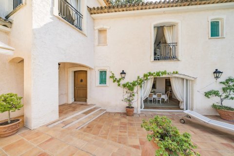 6 bedrooms Villa in Antibes, France No. 67330 14