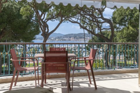 3 dormitorios Apartment en Cannes, France No. 67331 2