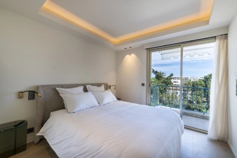 3 dormitorios Apartment en Cannes, France No. 67331 11