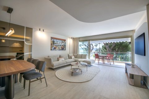 3 dormitorios Apartment en Cannes, France No. 67331 4