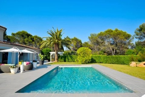 4 bedrooms Villa in Mougins, France No. 67328 2