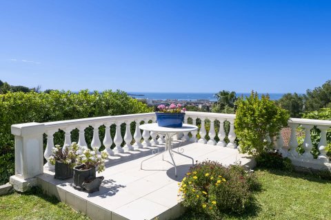 4 bedrooms Villa in Cannes, France No. 67332 16