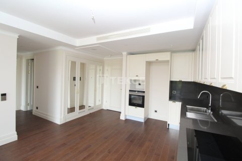 2+1 Apartment in Istanbul, Turkey No. 14417 11