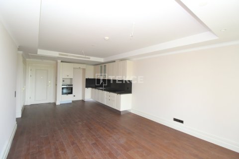 2+1 Apartment in Istanbul, Turkey No. 14417 8