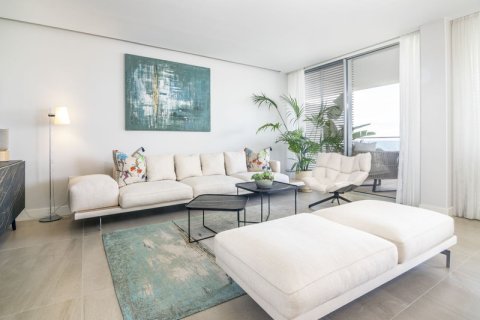 3 dormitorios Apartment en Estepona, Spain No. 27627 3