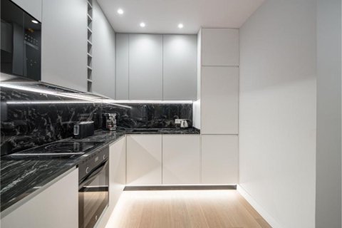 3 dormitorios Apartment en Madrid, Spain No. 27633 2