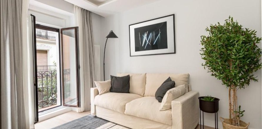 3 dormitorios Apartment en Madrid, Spain No. 27633