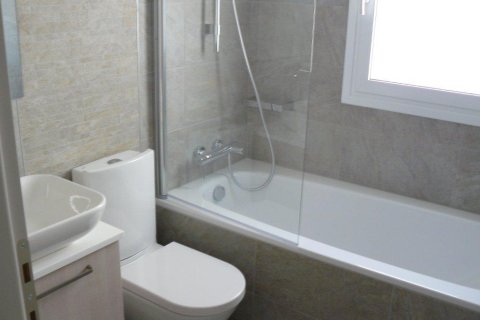 2 bedrooms Apartment in Limassol, Cyprus No. 37794 13