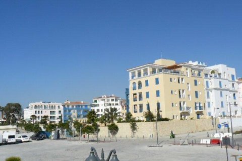 2 bedrooms Apartment in Limassol, Cyprus No. 37794 3