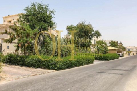 963.1m² Land en Khalifa City, UAE No. 8712 4