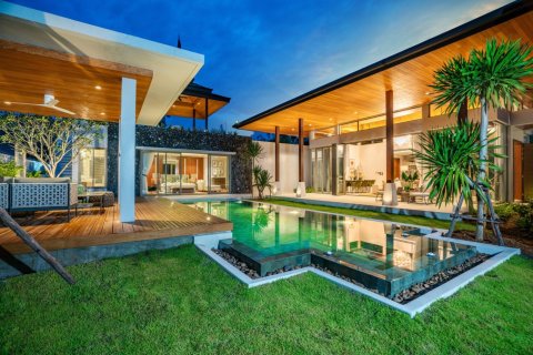 4 dormitorios Villa en Layan Beach, Thailand No. 957 1