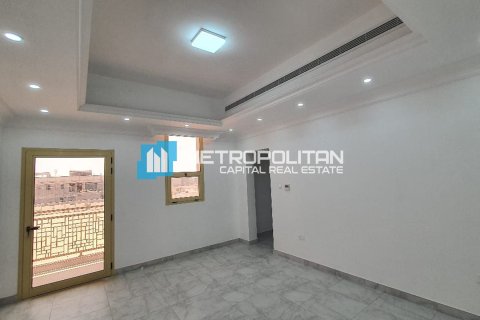 5 bedrooms Villa in Khalifa City, UAE No. 47141 20