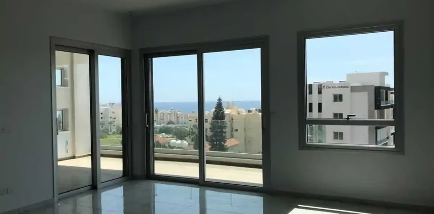 2 dormitorios Apartment en Agios Tychonas, Cyprus No. 46401