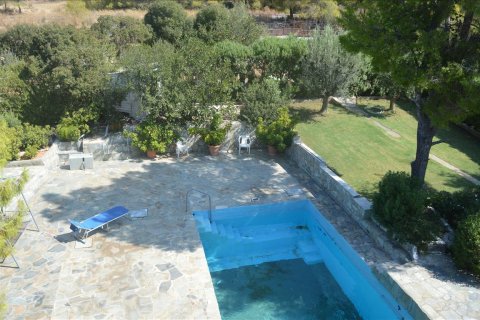 5 dormitorios House en Megara, Greece No. 59053 3