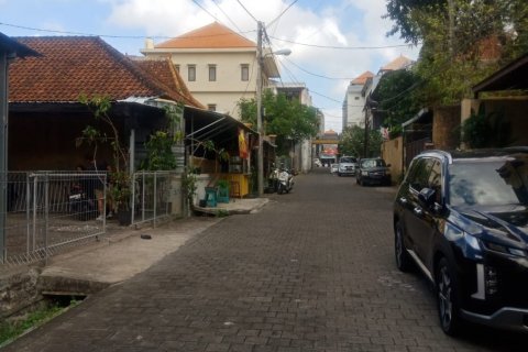 4 bedrooms House in Denpasar, Indonesia No. 53545 2