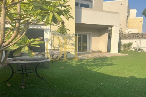 4 bedrooms Townhouse in Al Reef, UAE No. 53601 1