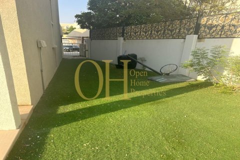 4 bedrooms Townhouse in Al Reef, UAE No. 53601 3