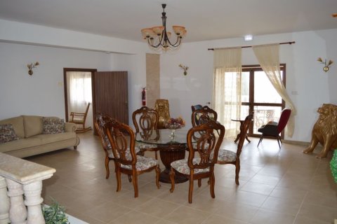 18 dormitorios House en Deryneia, Cyprus No. 64881 4