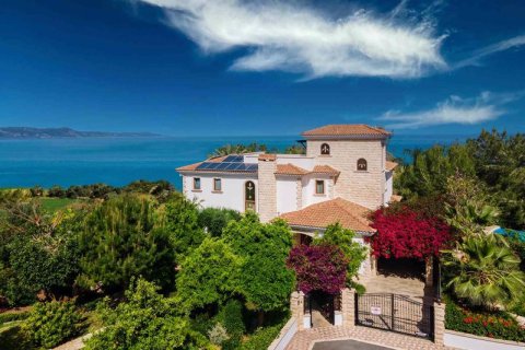 5 bedrooms Villa in Argaka, Cyprus No. 64882 1