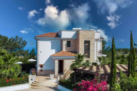 5 bedrooms Villa in Argaka, Cyprus No. 64882 17