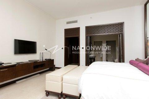 3 bedrooms Apartment in Abu Dhabi, UAE No. 4188 8