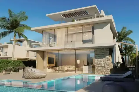 5 bedrooms House in Famagusta, Cyprus No. 40023 1