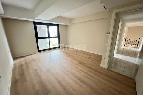 4+1 Apartment en Istanbul, Turkey No. 75631 10